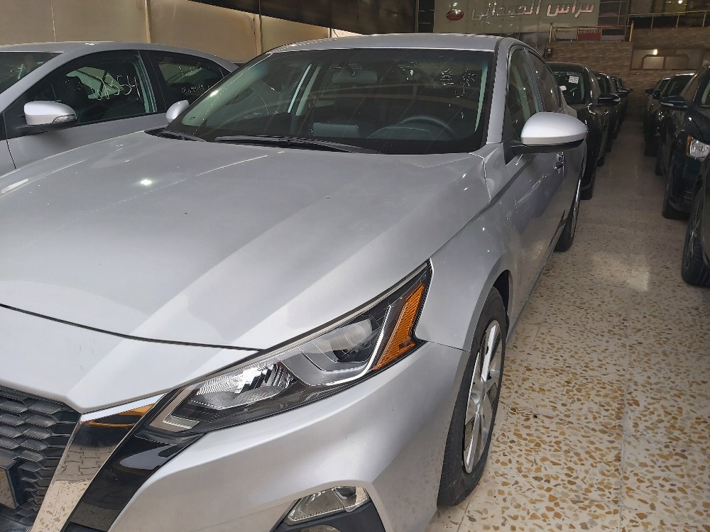 نیسان ئەلتیما